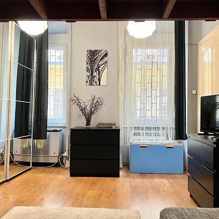 Apartment Heart Of *